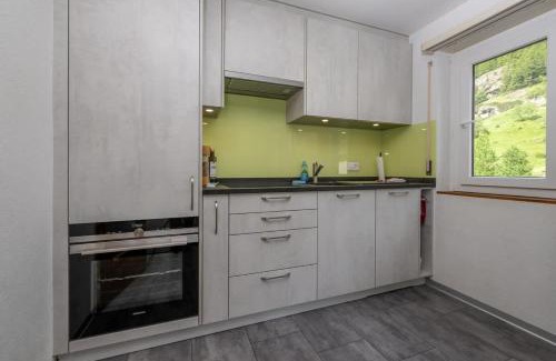 Taesch Apartment | Breithorn View