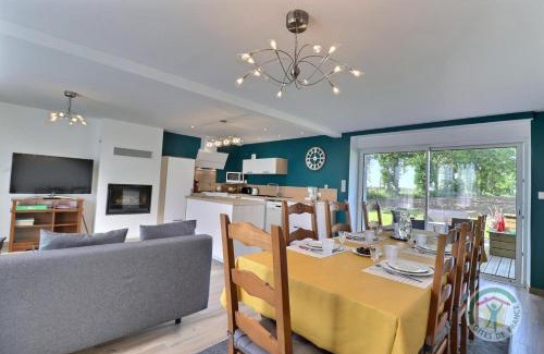 Saint-Brice-en-Cogles House | Breizh roch