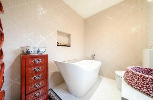 London Borough of Hounslow Bed & Breakfast | Brentford house
