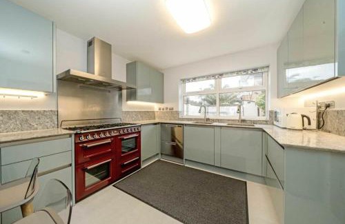 London Borough of Hounslow Bed & Breakfast | Brentford house
