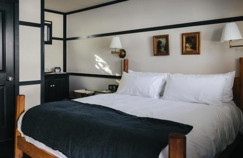 Saratoga Springs Hotel | Brentwood Hotel
