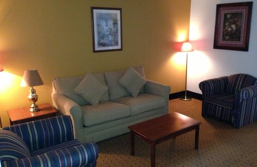 Hobbs Hotel | Brentwood Inn & Suites