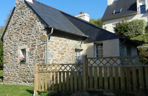 Plestin-les-Greves Cottage | Breton cottage 300m from the beach, near the Côte de Granit Rose