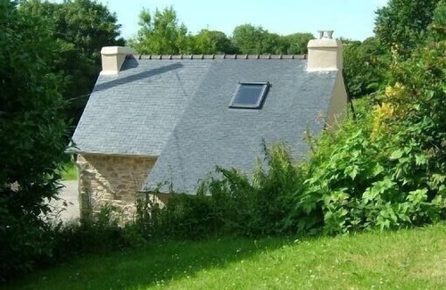 Plestin-les-Greves Cottage | Breton cottage 300m from the beach, near the Côte de Granit Rose