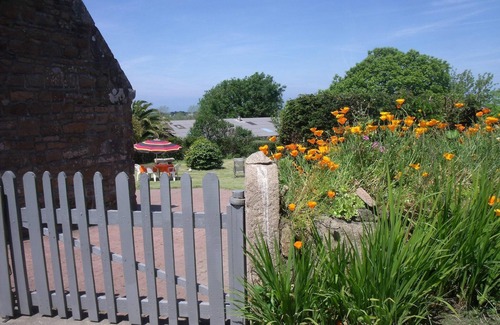 Pleumeur-Bodou House | Breton cottage in the heart of the pink granite coast