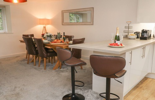 Looe Cottage | BREWERS COTTAGE, pet friendly, with a garden in Looe