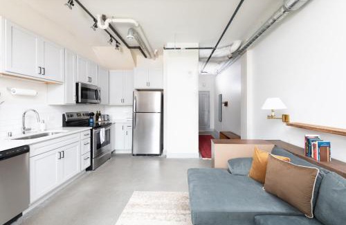 Westown Apartment | Brewery District 2-Story 2BR Apt Near Fiserv with Rooftop, Gym, and Parking
