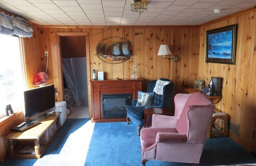 Lincoln City Bed & Breakfast | Breyhouse B&B Inn