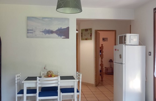 Forville Apartment | BRIANCON apartment rental in house with terrace and quiet garden
