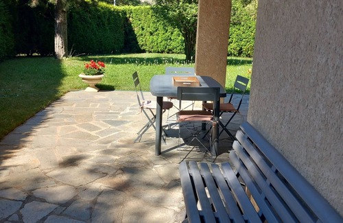 Forville Apartment | BRIANCON apartment rental in house with terrace and quiet garden