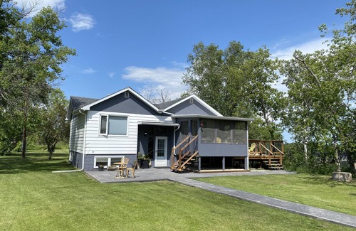 East Central Saskatchewan House | Brian’s Place Retreat & Resort : Riverview Property