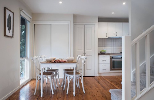 Daylesford Cottage | Briars Loft is a 2 bedroom cottage perfect for weekends & mid-week escapes