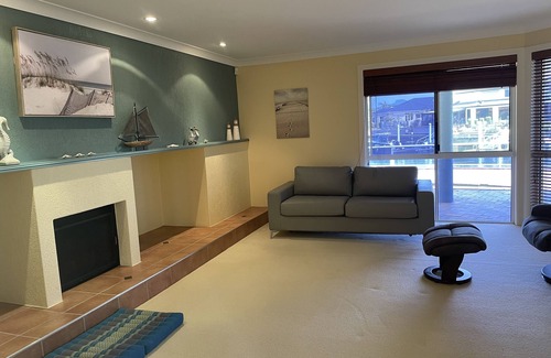 Banksia Beach House | Bribie Island Canal House