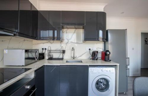 Weavers Apartment | Brick Lane Modern 2 Bedroom Apartment, Up To 6