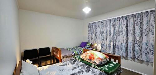 Karori Bed & Breakfast | Bridge & Birds