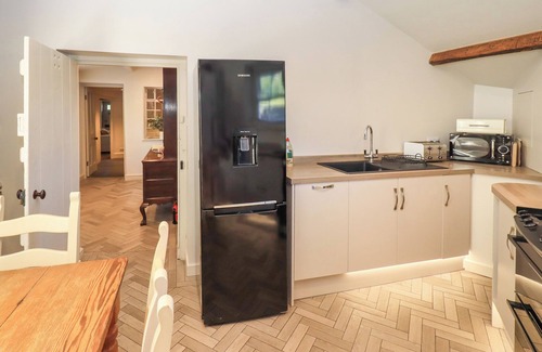Haverthwaite Cottage | BRIDGE END COTTAGE, pet friendly, with open fire in Cartmel