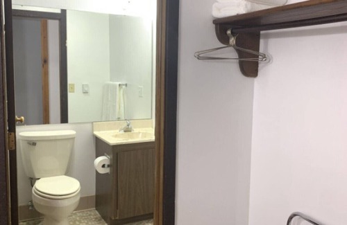 Tomahawk Cabin | Bridge Inn 2nd Floor1 KingBed Balcony River View
