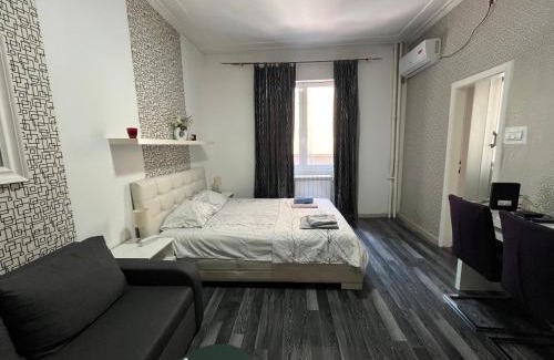 Kosancicev Venac Apartment | Bridge studio