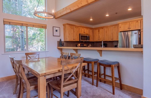 Ketchum Condo | Bridgepoint Condo 8 - Freshly Updated, Baldy Views, Walk to Downtown & Lifts