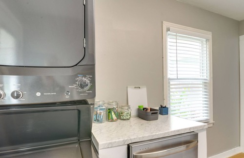 Bridgeport House | Bridgeport Home - 2 Mi to Deegan & Hinkle Lakes!