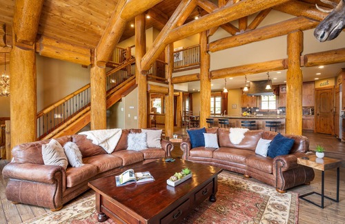 Winter Park House | Bridger's Cache Ski Lodge | Spacious Ski Chalet | Sleeps 18 | Private Hot Tub
