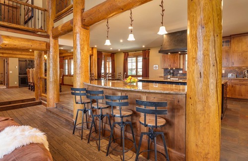 Winter Park House | Bridger's Cache Ski Lodge | Spacious Ski Chalet | Sleeps 18 | Private Hot Tub