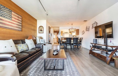 Mammoth Lakes Condo | Bridges 210-Private spa, incredible views & ski in ski out!
