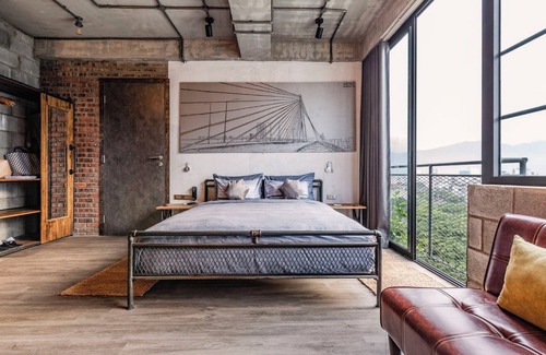 Son Tra Hotel | Bridges Danang Boutique Hotel