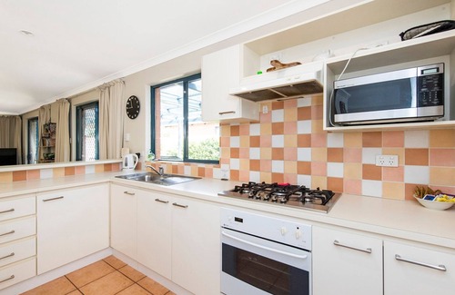 Dunsborough House | Bridges Retreat is the ideal holiday accommodation for you and your family.
