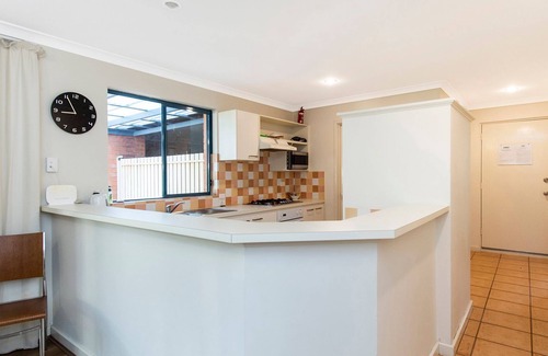 Dunsborough House | Bridges Retreat is the ideal holiday accommodation for you and your family.