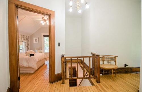 Central Lake House | Bridgewalk Estate a Wanderlust Abodes property