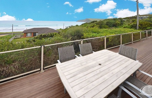 Cape Bridgewater House | Bridgewater Beach Villa - 180 degree views of Bridgewater Bay