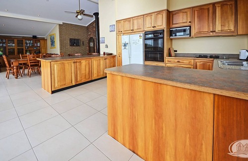 Cape Bridgewater House | Bridgewater Beach Villa - 180 degree views of Bridgewater Bay