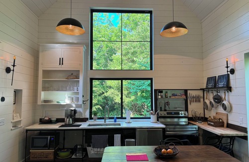 Pawhuska Cabin | Bridgewater Cabin New/in-town private stay!