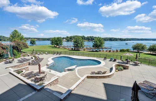 Westlake Corner Condo | Bridgewater Pointe