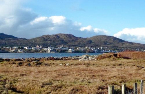 Connemara House | Bridies Holiday Cottage Roundstone by Trident Holiday Homes