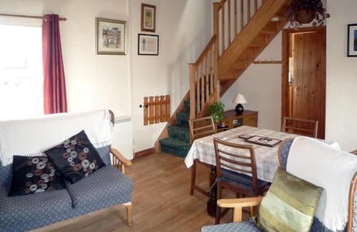 Connemara House | Bridies Holiday Cottage Roundstone by Trident Holiday Homes