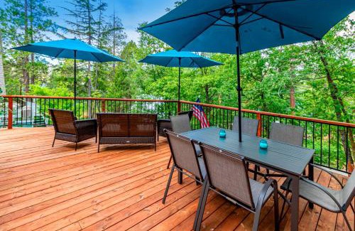 Bass Lake House | Brier Escape