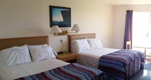 Westport Hotel | Brier Island Lodge