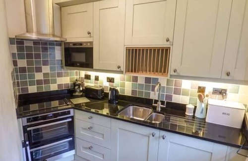 Langthwaite Cottage | BRIG END, romantic, luxury holiday cottage in Langthwaite