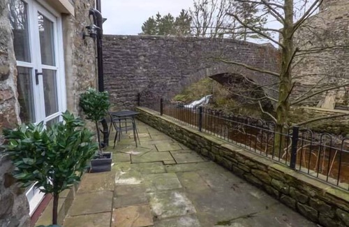 Langthwaite Cottage | BRIG END, romantic, luxury holiday cottage in Langthwaite