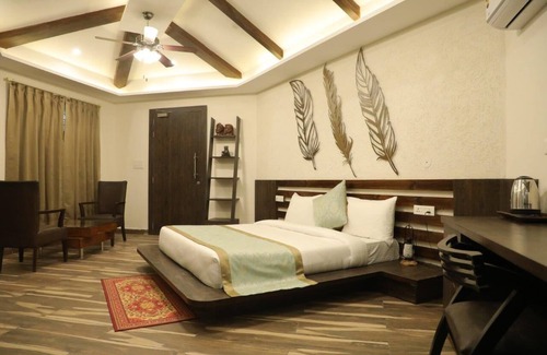 Palwal Hotel | Brigadier's Plantation Retreat