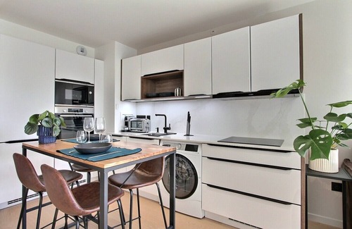 Grenelle Apartment | Bright 1BD apt with terrace near Eiffel Tower, AC, elevator, insurance incl.