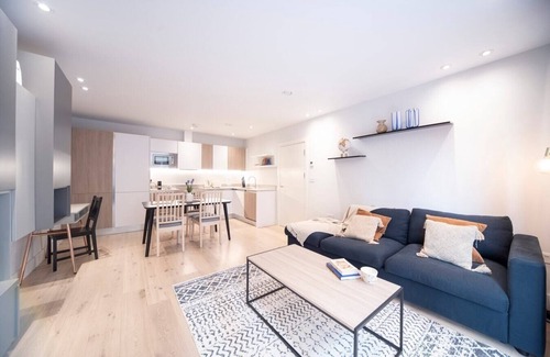 Elephant and Castle Apartment | Bright 1BR - Up to 4 - Zone 1 - Station nearby