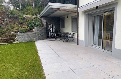 La Tour-de-Peilz Apartment | Bright 2.5-room apartment on the Riviera, terrace and garden