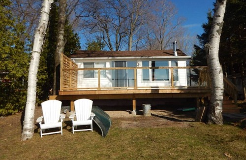 Port McNicoll Cottage | Bright 2 Bdrm Waterfront Cottage on Georgian Bay