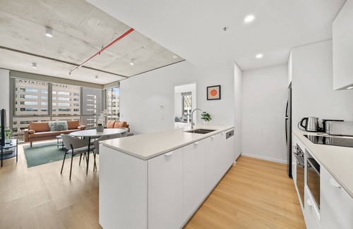 Canberra Apartment | Bright 2-Bed Apartment with Gym, BBQ & Pool Access