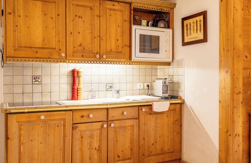 Meribel Apartment | Bright 2-Bedroom Apartment for 4 – Méribel Morel