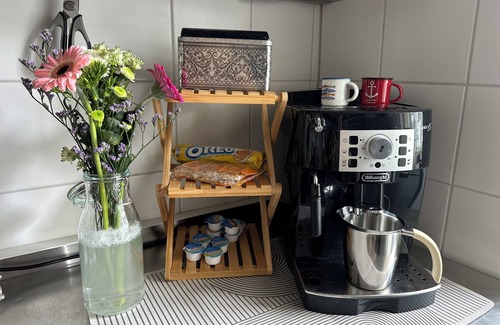Schreventeich Apartment | Bright 2-room apartment at Schrevenpark 24/7 Self Check in