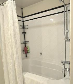 Lower Lonsdale Apartment | Bright 2BR Close to Seabus, and Lower Lonsdale